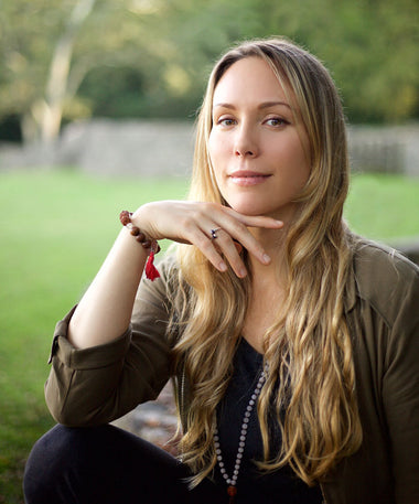 Formula Flawless Founder Rae Indigo with incredible looking natural skin